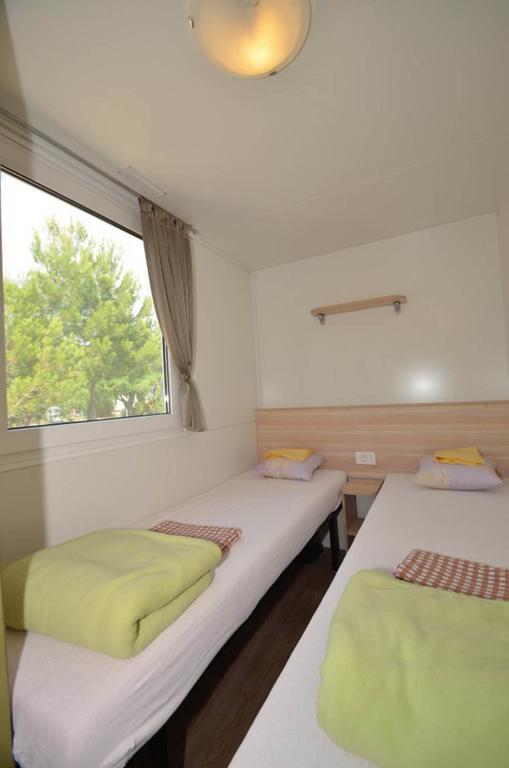 Campsite Pisak - Mobile Homes By The Sea Seline Buitenkant foto