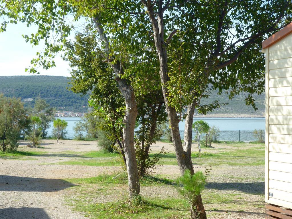 Campsite Pisak - Mobile Homes By The Sea Seline Buitenkant foto