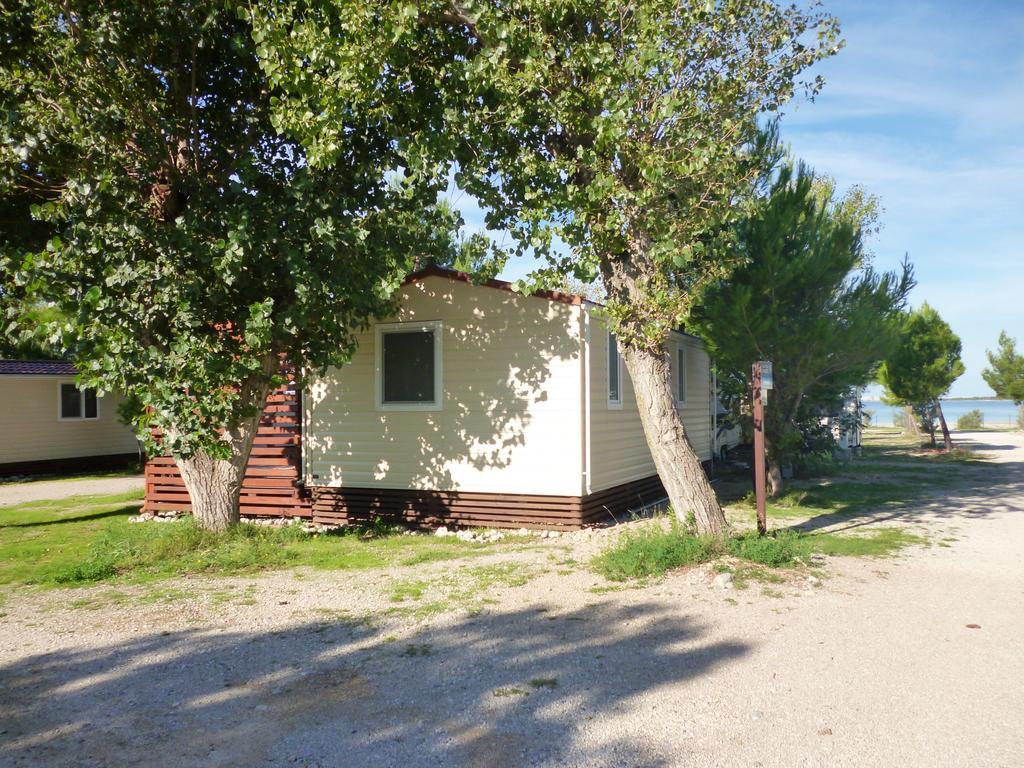 Campsite Pisak - Mobile Homes By The Sea Seline Buitenkant foto
