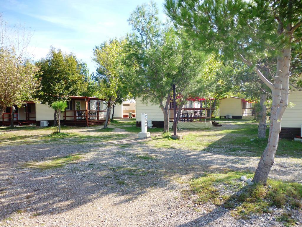 Campsite Pisak - Mobile Homes By The Sea Seline Buitenkant foto
