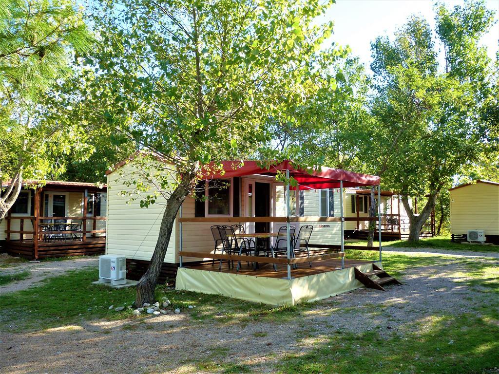 Campsite Pisak - Mobile Homes By The Sea Seline Buitenkant foto
